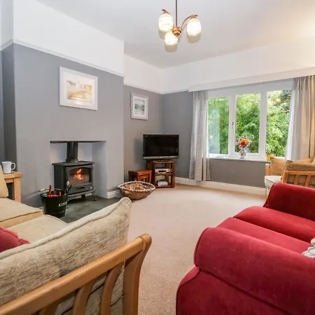 Crossways * Grange-over-Sands